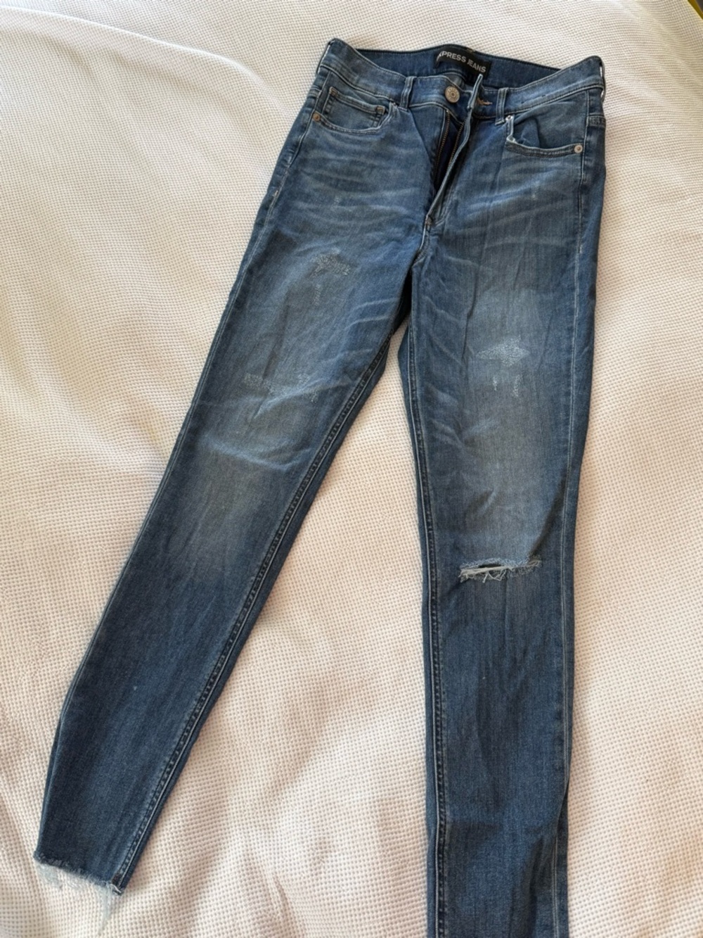 Express Women's Distressed Midnight Blue Skinny Jeans - Super High-Rise Ankle